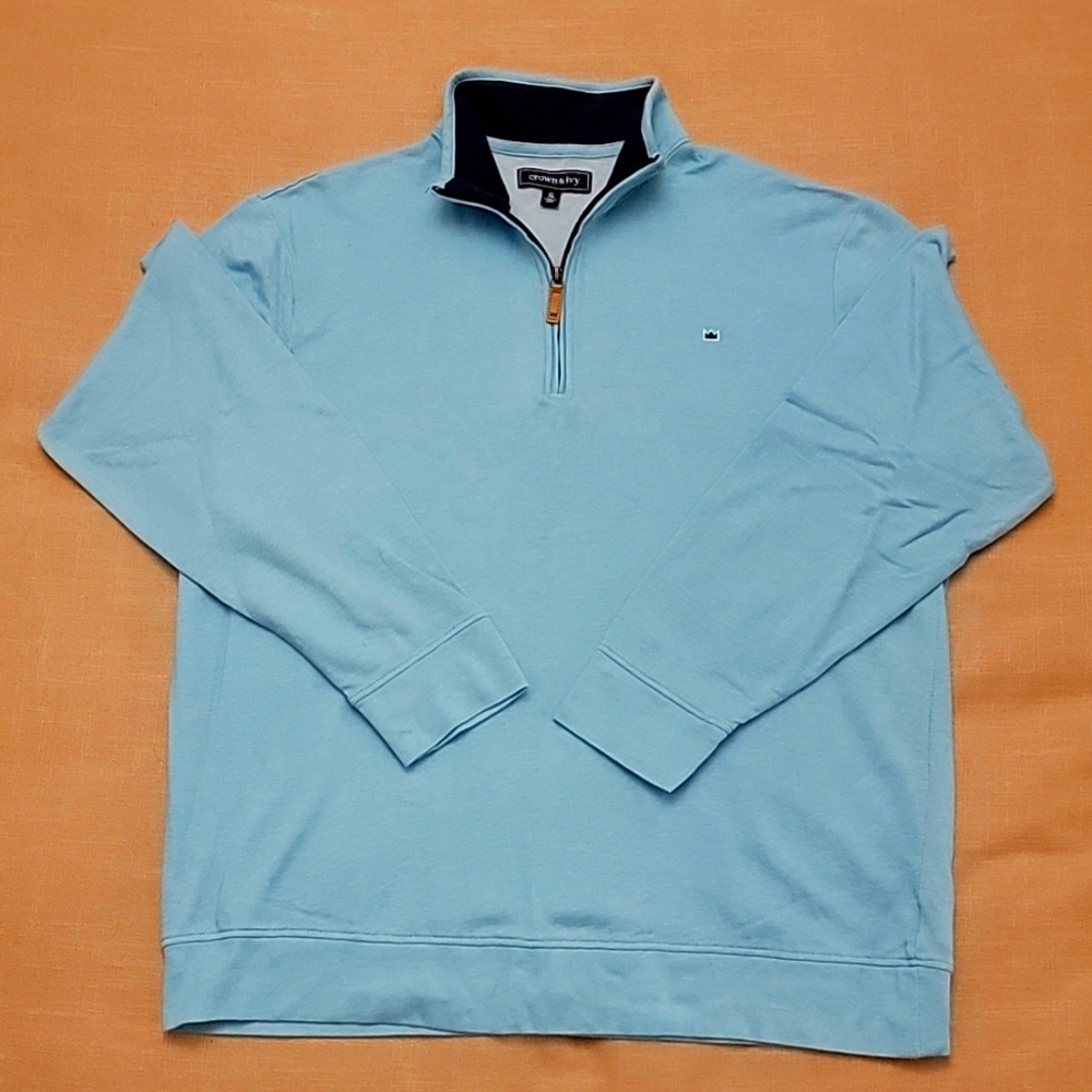 Crown & Ivy Pull over